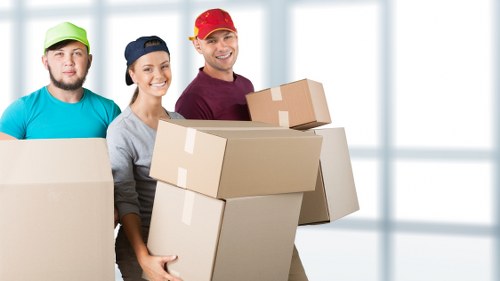 Apartment moving support in Bayswater with lift and access coordination