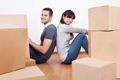 Professional packing and unpacking services in Bayswater for a smooth home move
